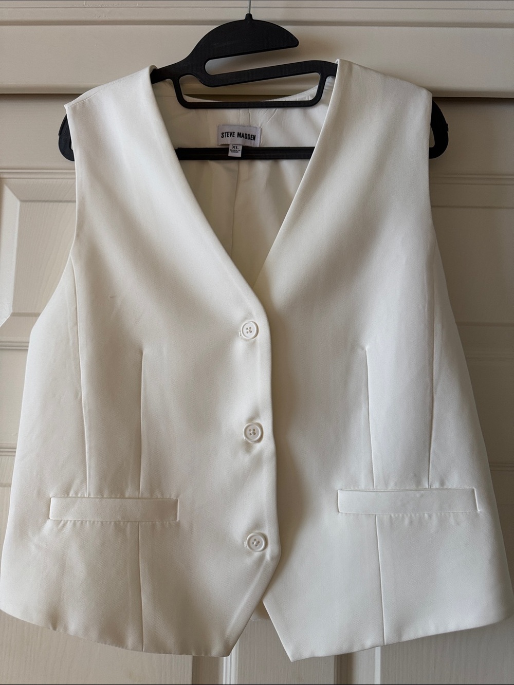 Steve Madden Women's White Sleeveless Tailored Vest